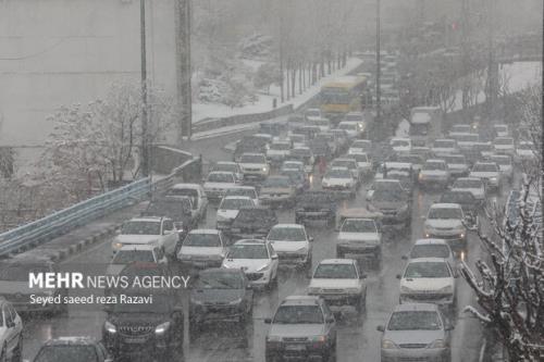 کاهش دما و بارش برف در راه تهران