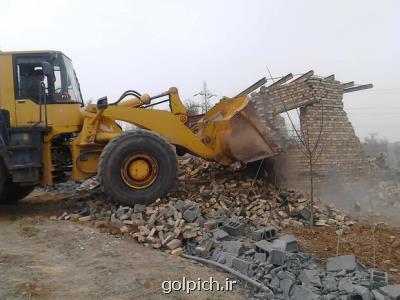 قلع و قمع ساخت و سازهای انجام گرفته در اراضی ملی اراك