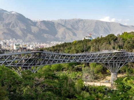 تداوم ناپایداری جوی و وزش باد در تهران تا ساعات پایانی جمعه