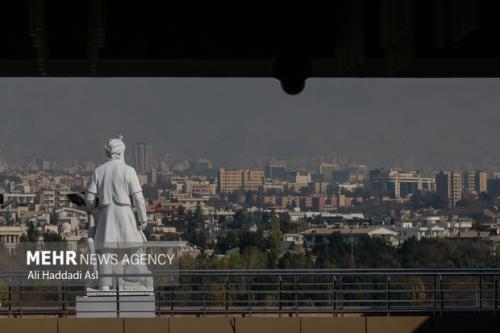 هوای تهران آلوده است