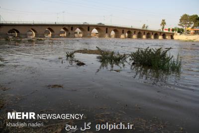 هیچ چیز از ابتدا تا انتهای مسیر زاینده رود شفاف نیست