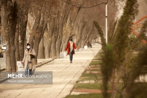 باد و گردوخاک شرق اصفهان را فرا می گیرد