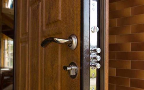 ویژگی و کاربرد روکش pvc