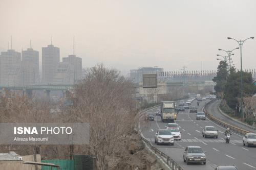 تنفس هوای ناسالم برای گروههای حساس در مناطق پرتردد تهران طی امروز