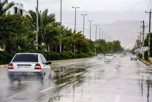 رگبار باران و احتمال آبگرفتگی معابر در ۱۶ استان