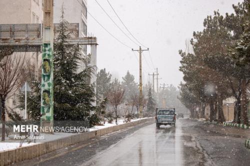 کدام جاده ها با بارش برف و باران همراه است؟