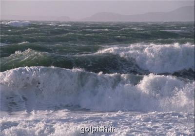دریای خزر مواج است، روزهای بارانی در شمال كشور