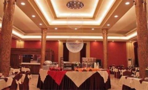 تور كیش فروردین 99 و هتل هلیا كیش