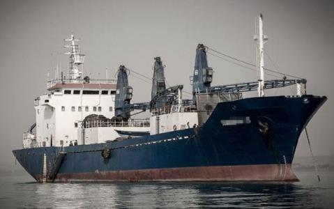 اختصاص 28 میلیارد لیتر سوخت یارانه ای به كشتی های صیادی خارجی